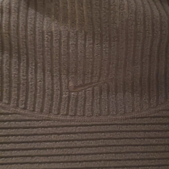 Nike Pro Hyperwarm Long Sleeve Turtleneck Top NWT - Picture 9 of 11